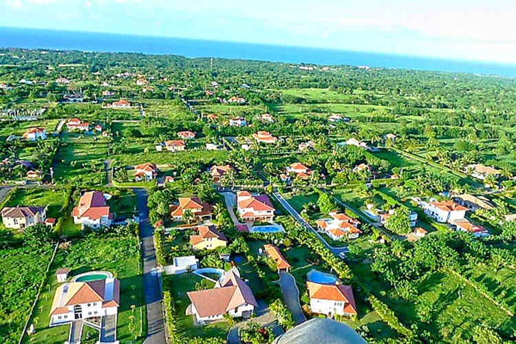 Property for sale in Cabarete / Sosua - Dominican Republic - Real Estate-ID: 102-LC-E5B Foto: 01.jpg